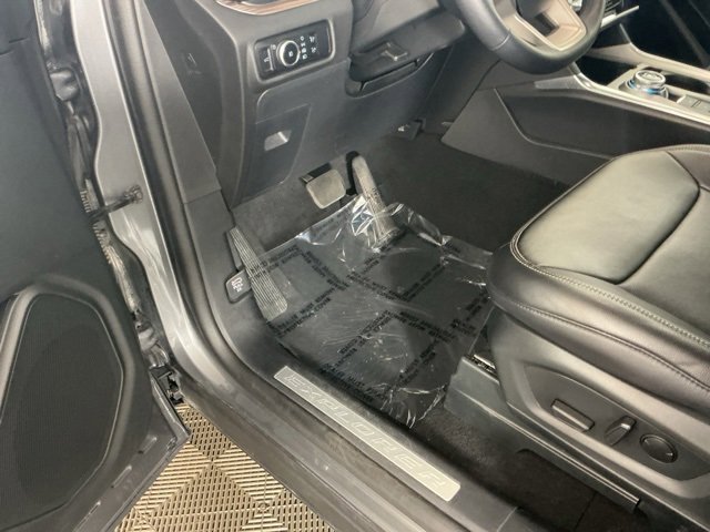 Used 2024 Ford Explorer Limited image 16