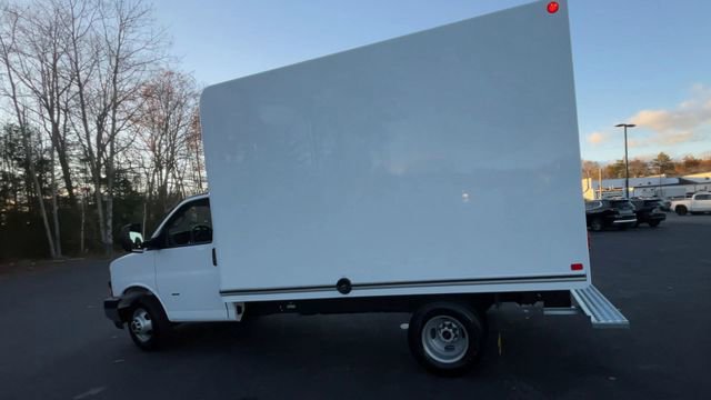 New 2025 GMC Savana 3500 w/ Power Convenience Package image 6