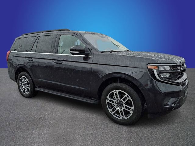 Used 2025 Ford Expedition Active image 3