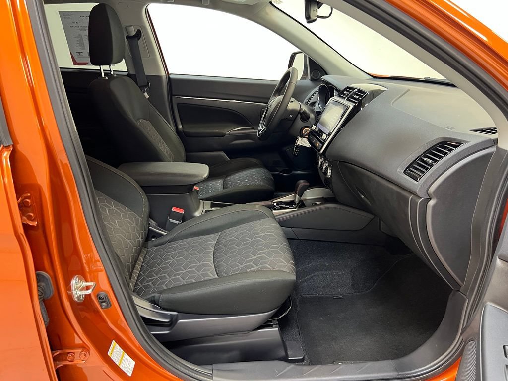 Used 2023 Mitsubishi Outlander Sport LE AWD/4WD image 32