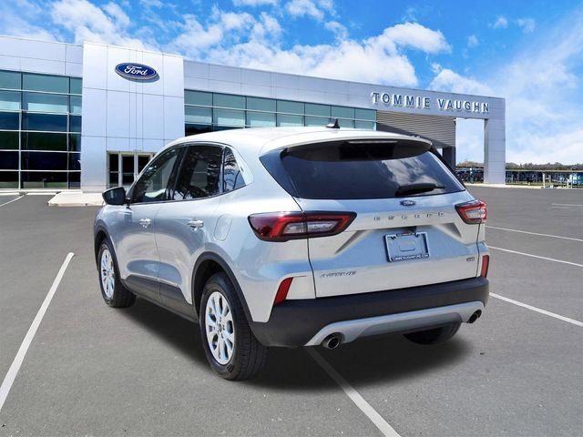 Used 2023 Ford Escape Active w/ Tech Pack #1 FWD image 2