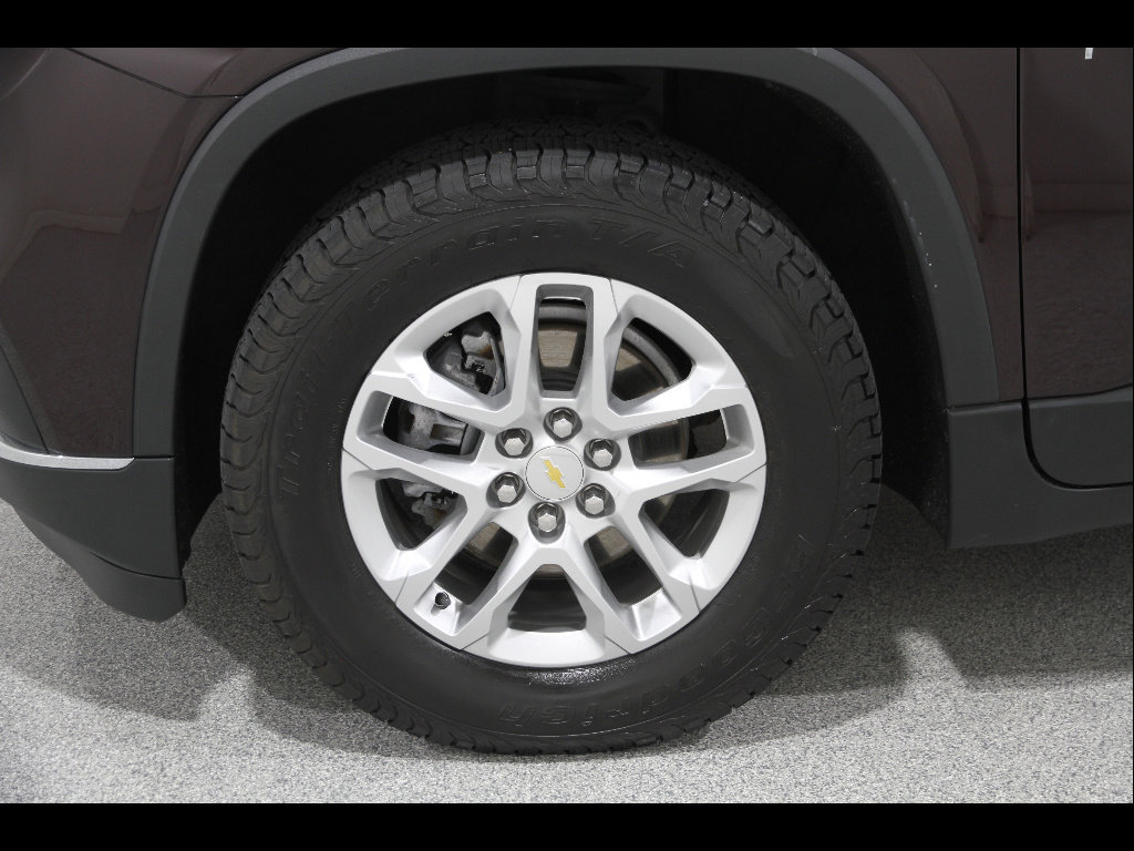 Used 2021 Chevrolet Traverse LT image 23