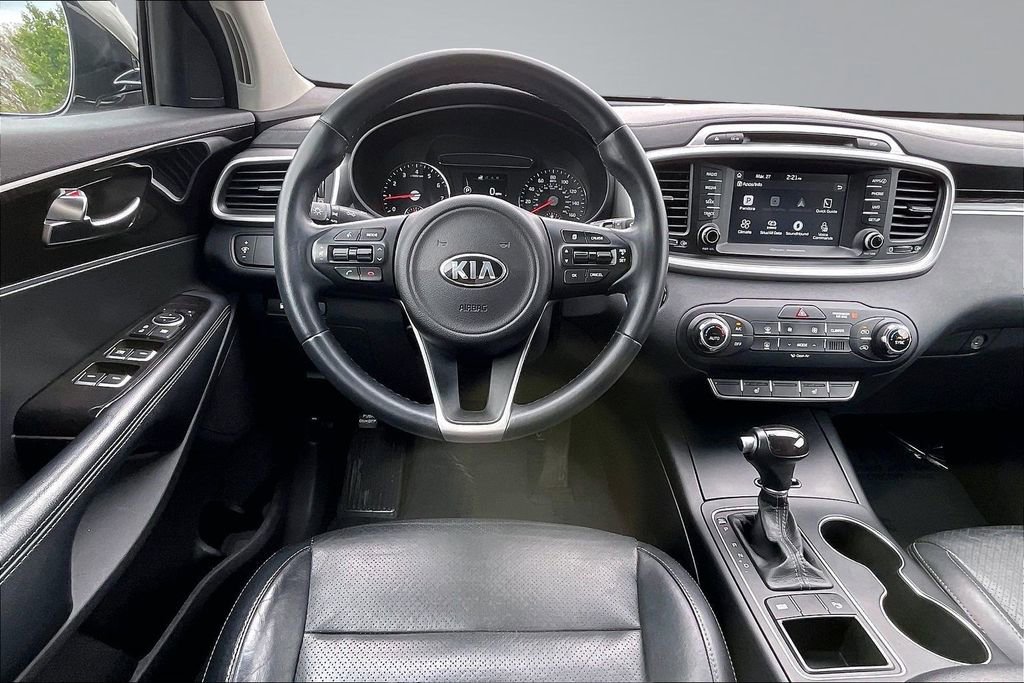 Used 2017 Kia Sorento FWD w/ LX Convenience Package image 5