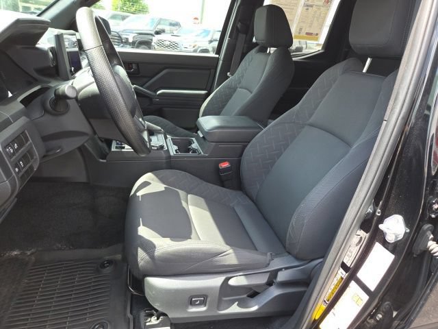 Used 2024 Toyota Tacoma SR AWD/4WD image 9