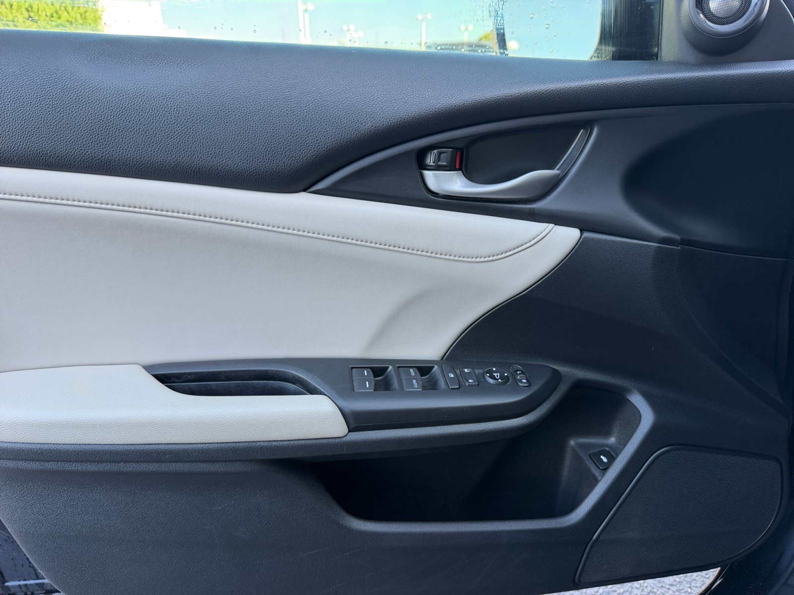 Used 2020 Honda Insight Touring image 13