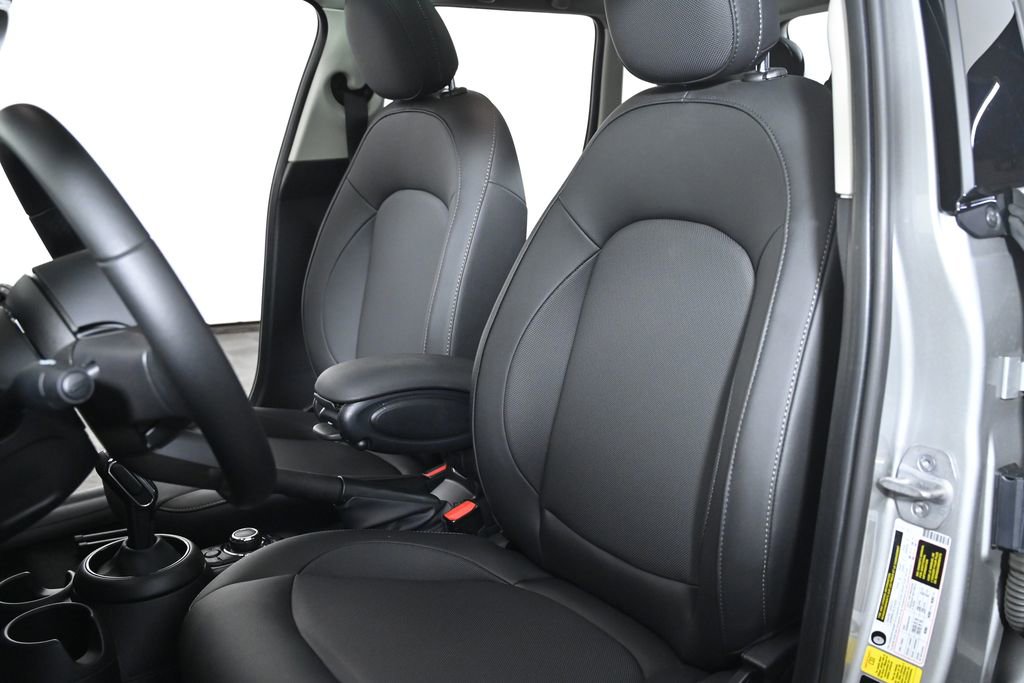 Certified 2023 MINI Cooper 4-Door Hardtop image 18
