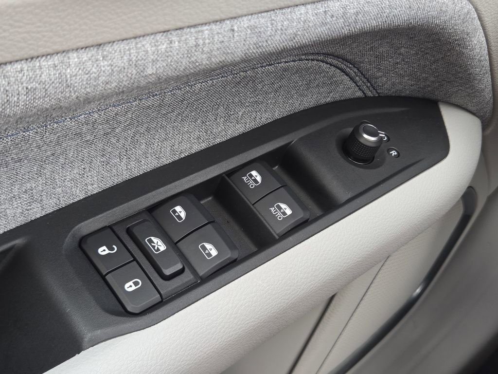 Used 2022 Jeep Compass Latitude FWD image 29
