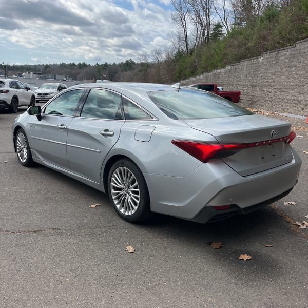 Used 2020 Toyota Avalon Limited w/ Advanced Safety Package image 4