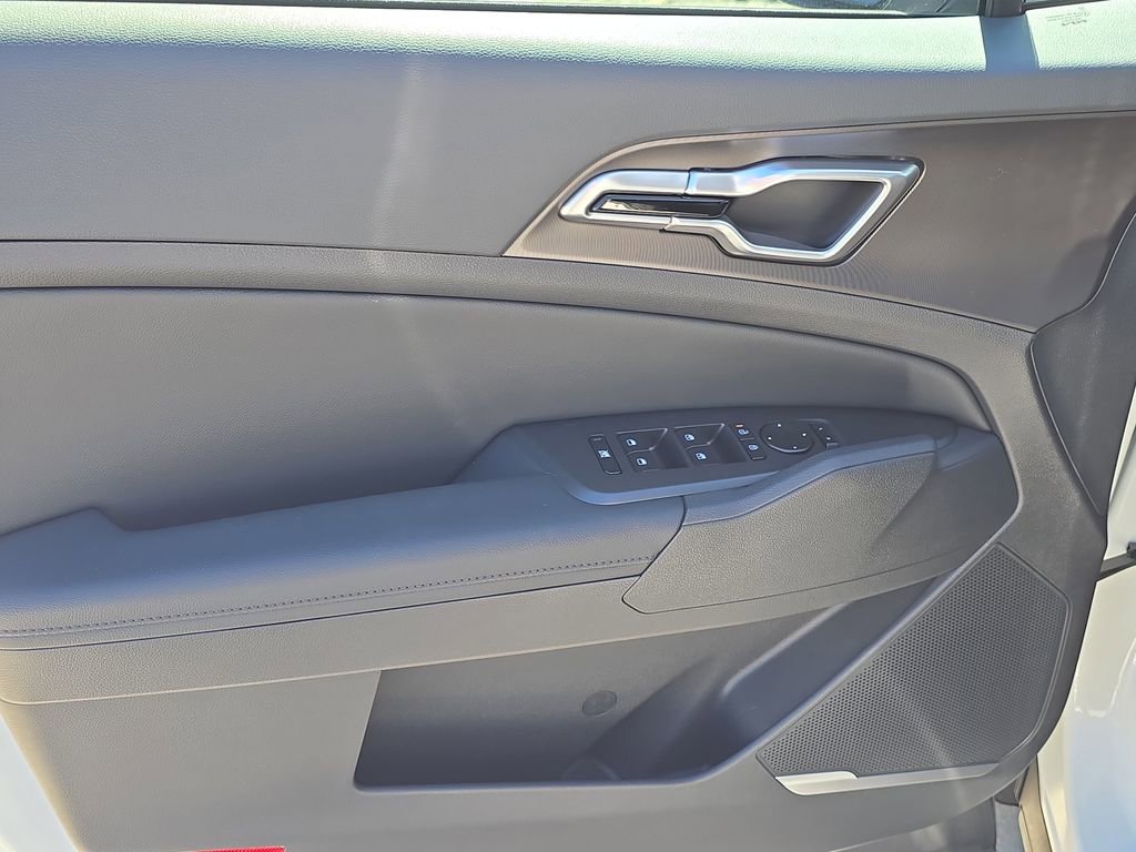 New 2026 Kia Sportage EX image 18