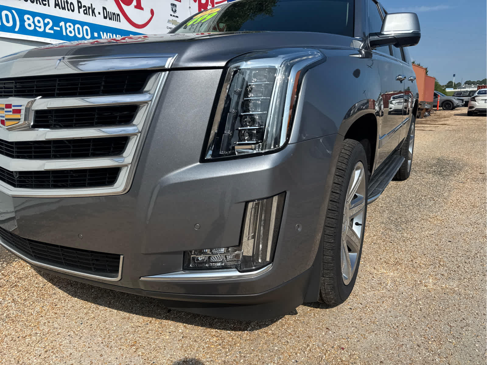 Used 2020 Cadillac Escalade Luxury RWD image 10