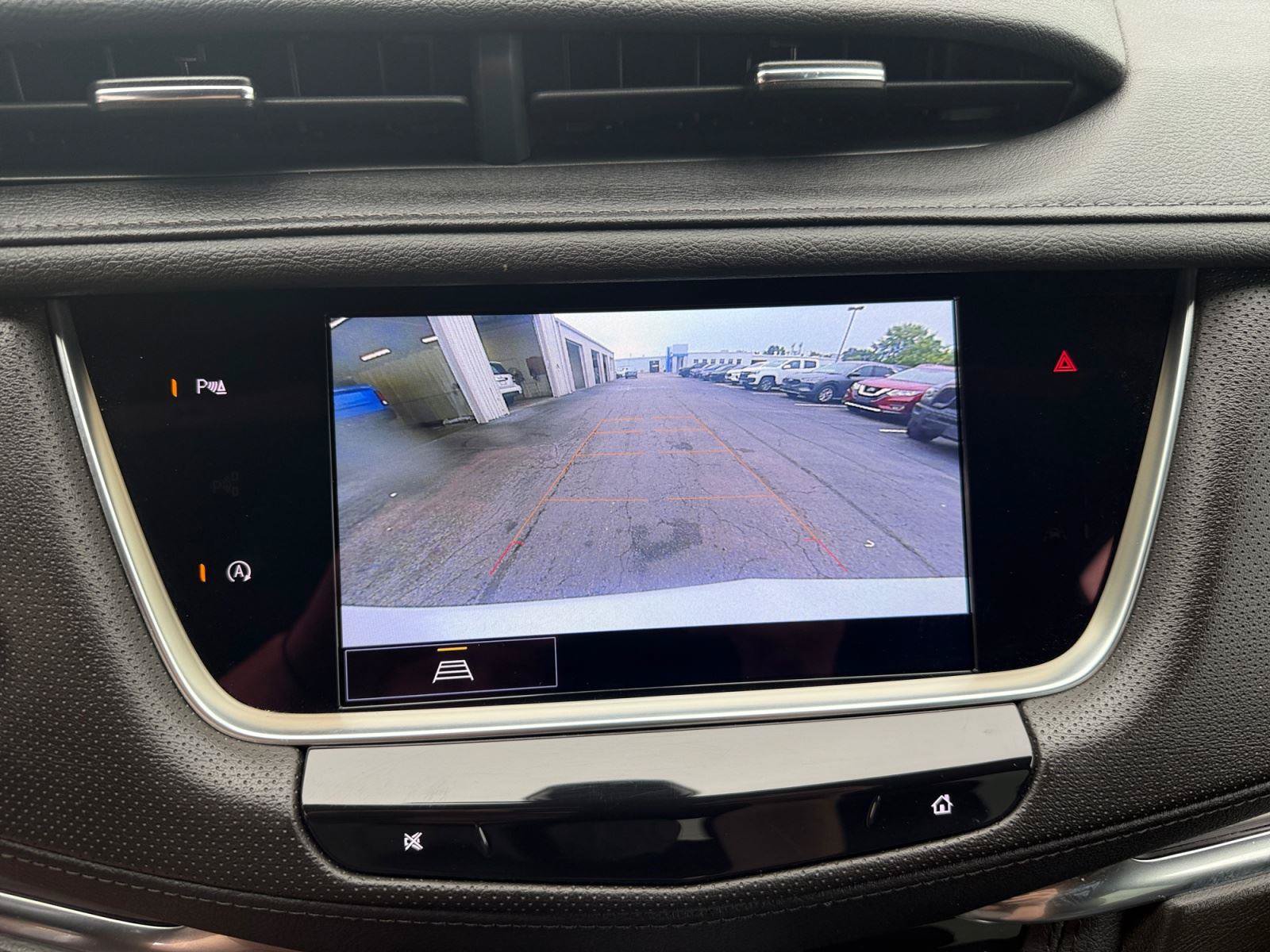 Used 2022 Cadillac XT5 Luxury w/ LPO, Floor Liner Package AWD/4WD image 17
