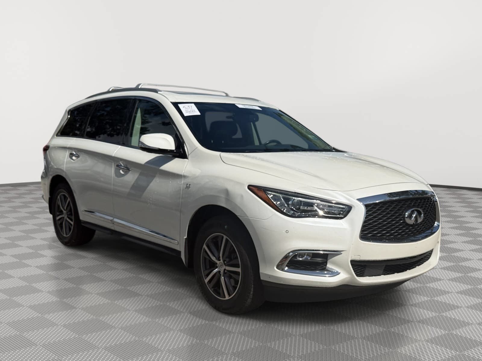 Used 2017 INFINITI QX60 Luxe w/ Premium Plus Package AWD/4WD image 2