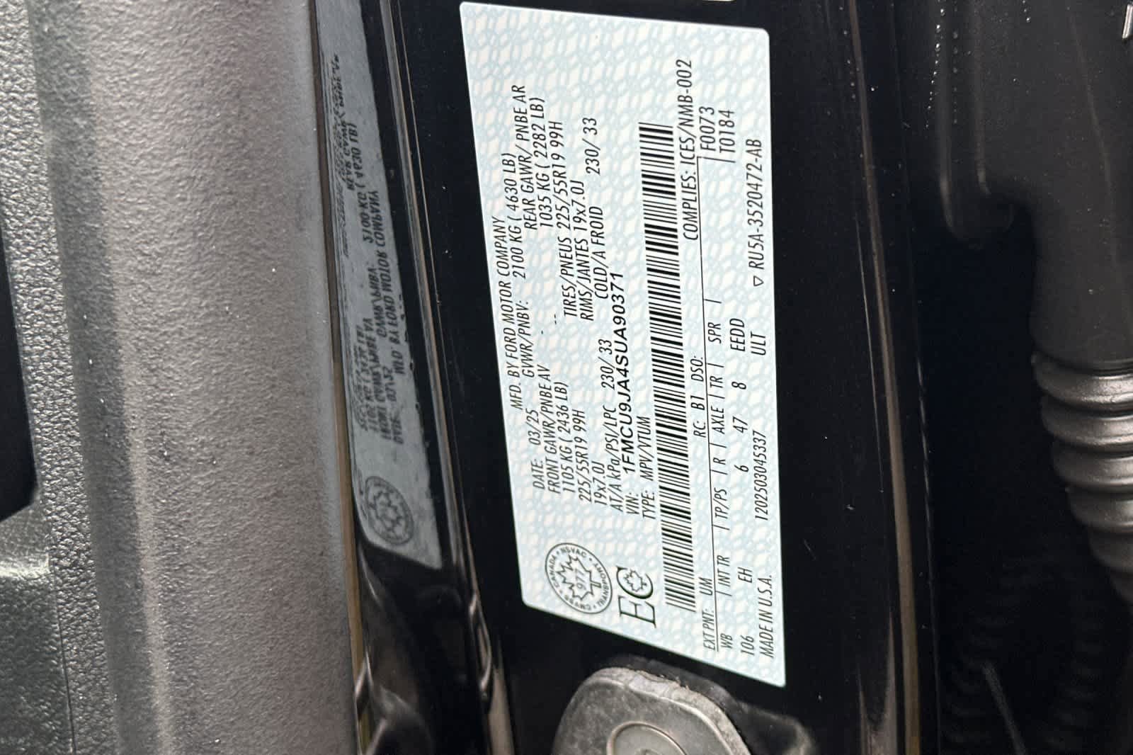 Certified 2025 Ford Escape Platinum image 29