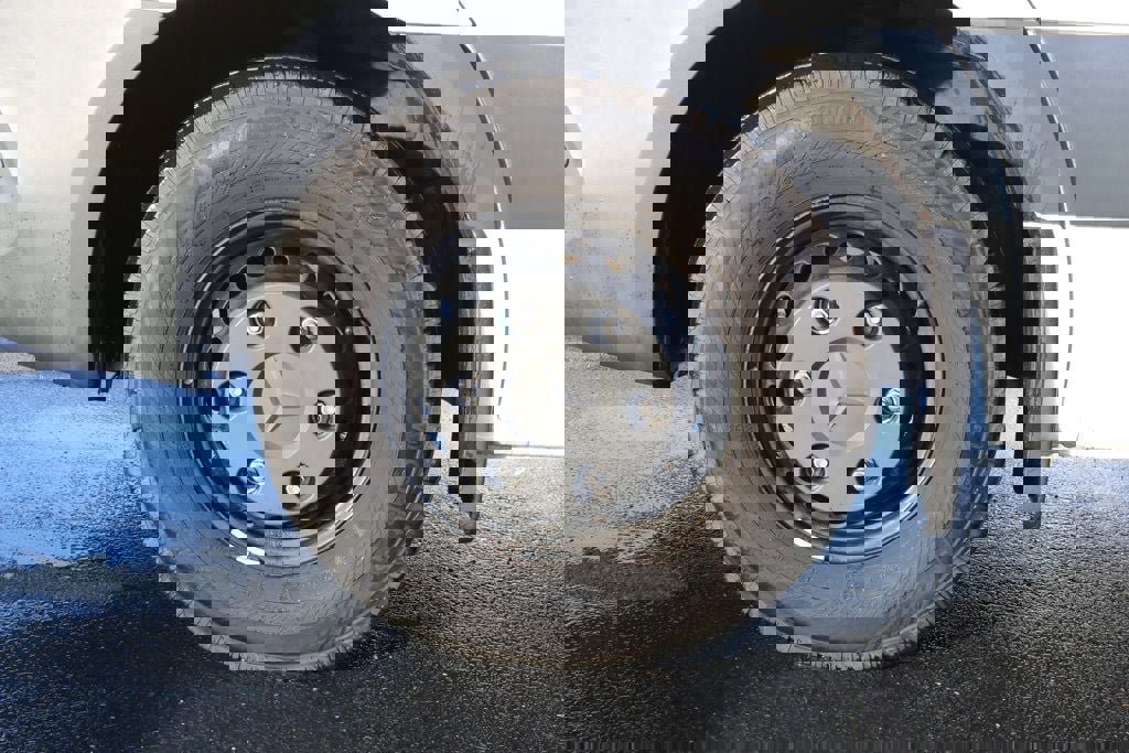 Used 2023 Mercedes-Benz Sprinter 4500 w/ Acoustic Package image 9