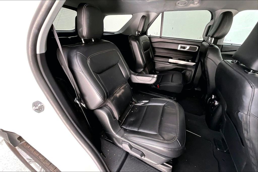 Used 2022 Ford Explorer XLT w/ Equipment Group 202A image 33