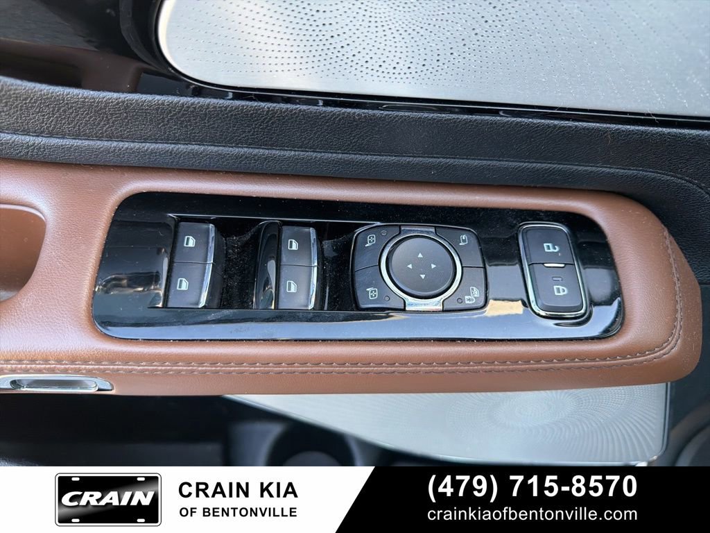 Used 2020 Lincoln Aviator Grand Touring w/ Equipment Group 302A AWD/4WD image 17