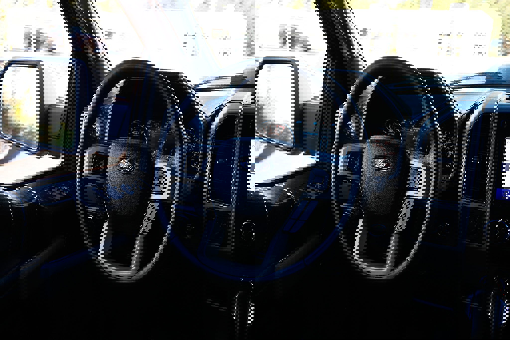 Used 2020 Ford F150 Lariat image 32