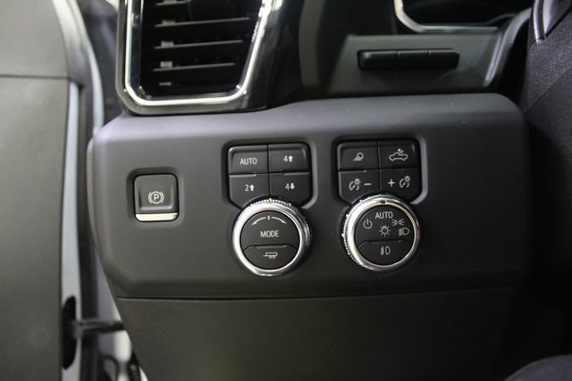 Used 2024 GMC Sierra 2500 Denali Ultimate image 9