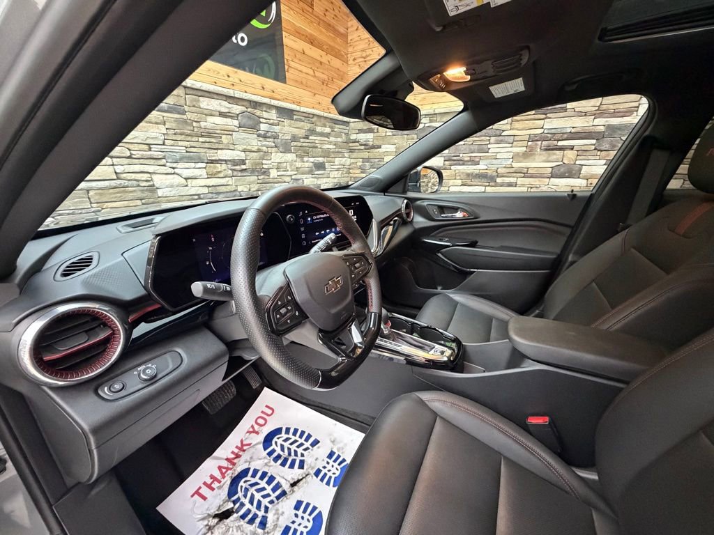 Used 2024 Chevrolet Trax RS w/ Sunroof Package image 10