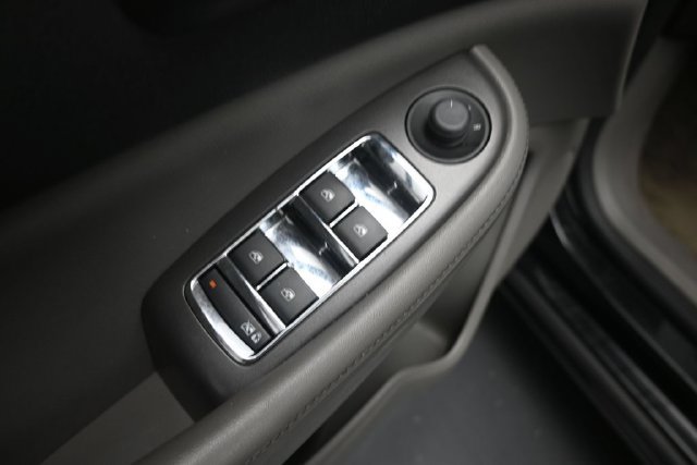 Used 2013 Chevrolet Malibu LS w/ Protection Package FWD image 18