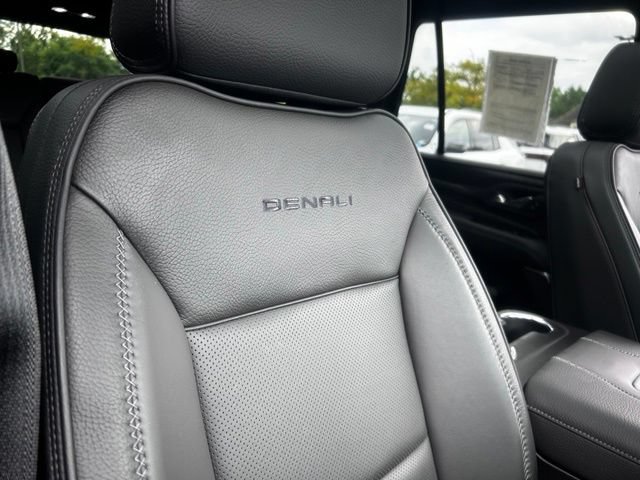 Used 2024 GMC Yukon Denali AWD/4WD image 27