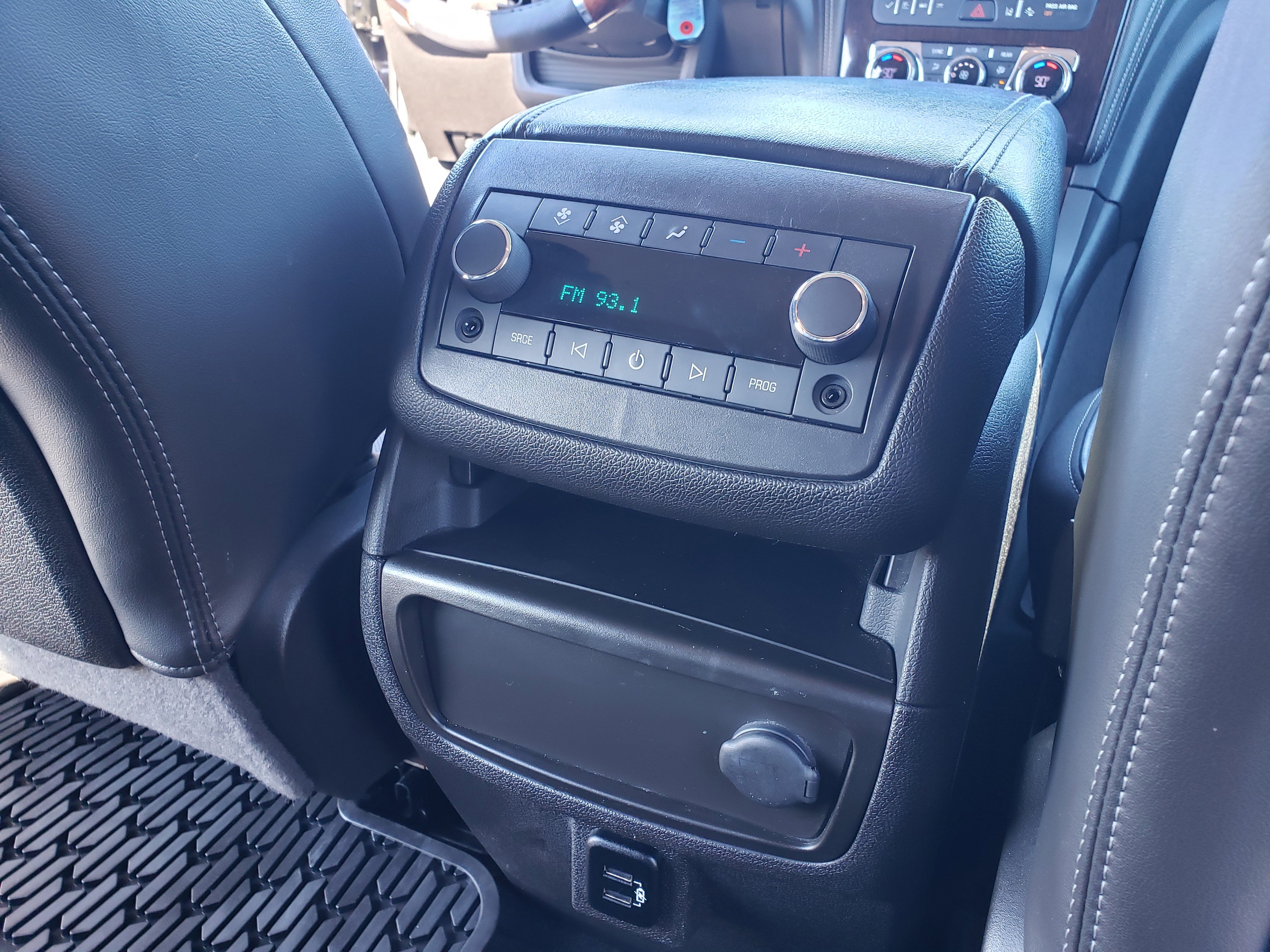 Used 2017 Chevrolet Traverse Premier image 36