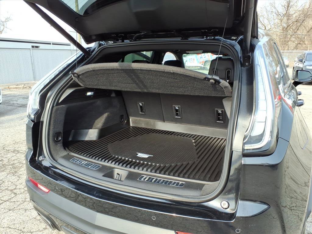 Used 2020 Cadillac XT4 Sport w/ Technology Package image 13