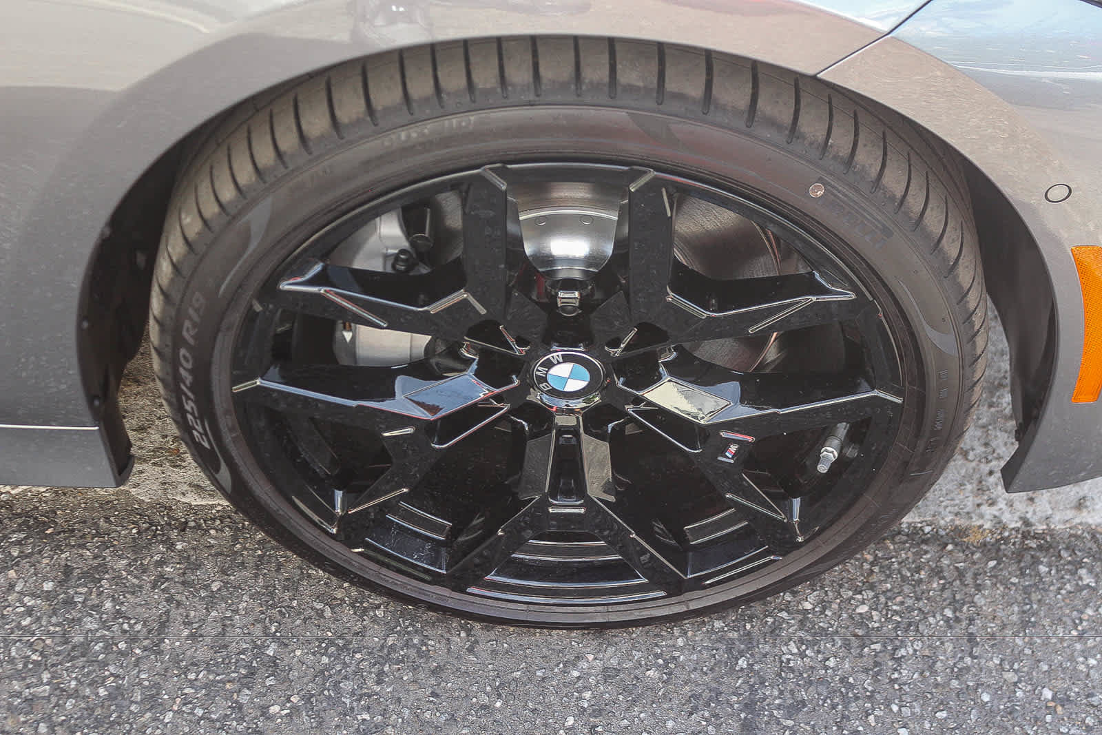 New 2026 BMW 330i Sedan w/ M Sport Package RWD image 9