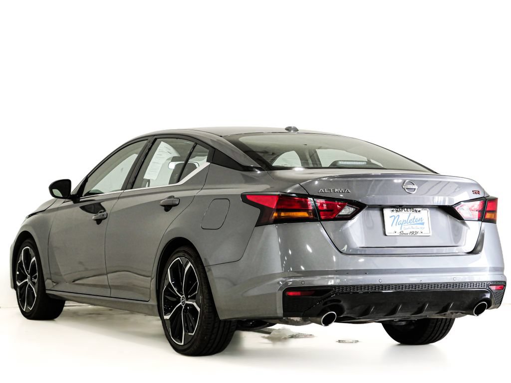 Used 2024 Nissan Altima 2.5 SR FWD image 8