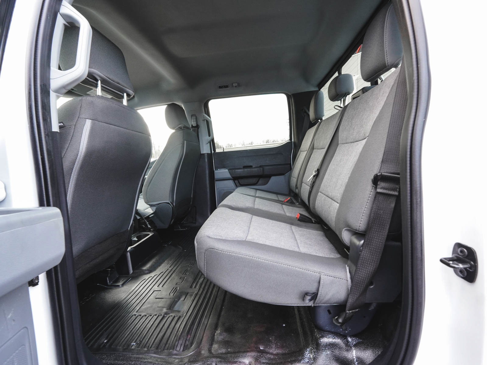 Used 2024 Ford F350 XL w/ Snow Plow/Camper Package image 33