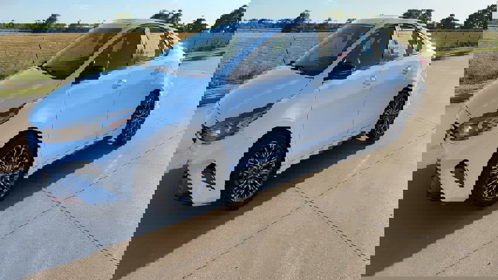 Used 2024 Kia Forte GT-Line w/ GT-Line Premium Package image 4