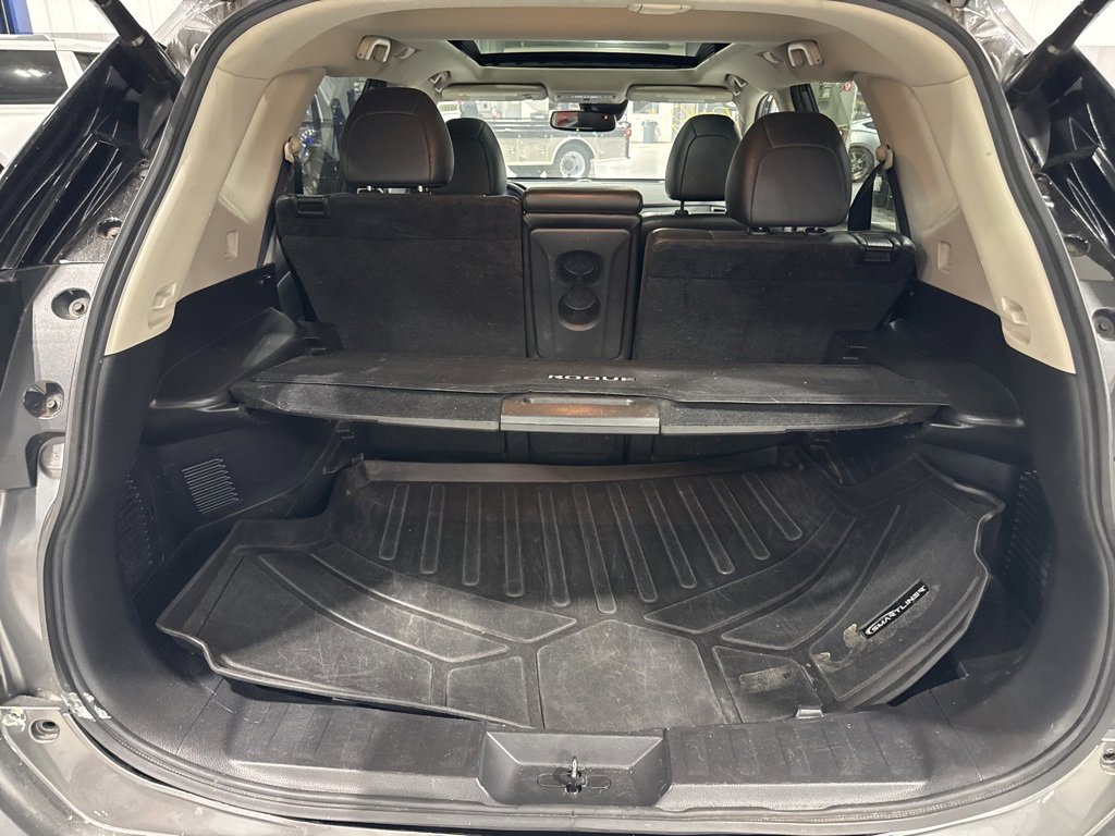 Used 2017 Nissan Rogue SL w/ SL Premium Package image 28
