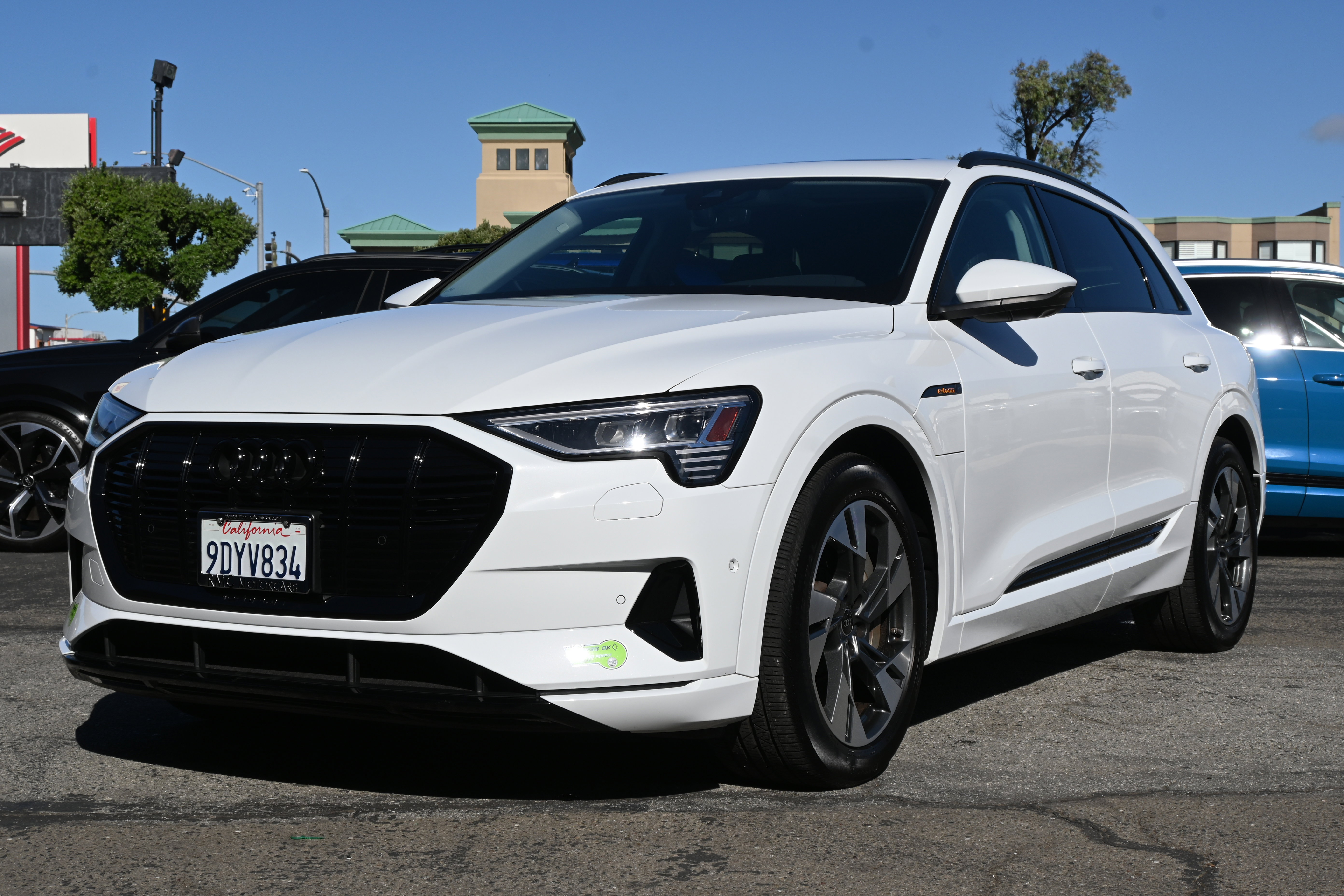 Used 2023 Audi e-tron Premium w/ Convenience Plus Package