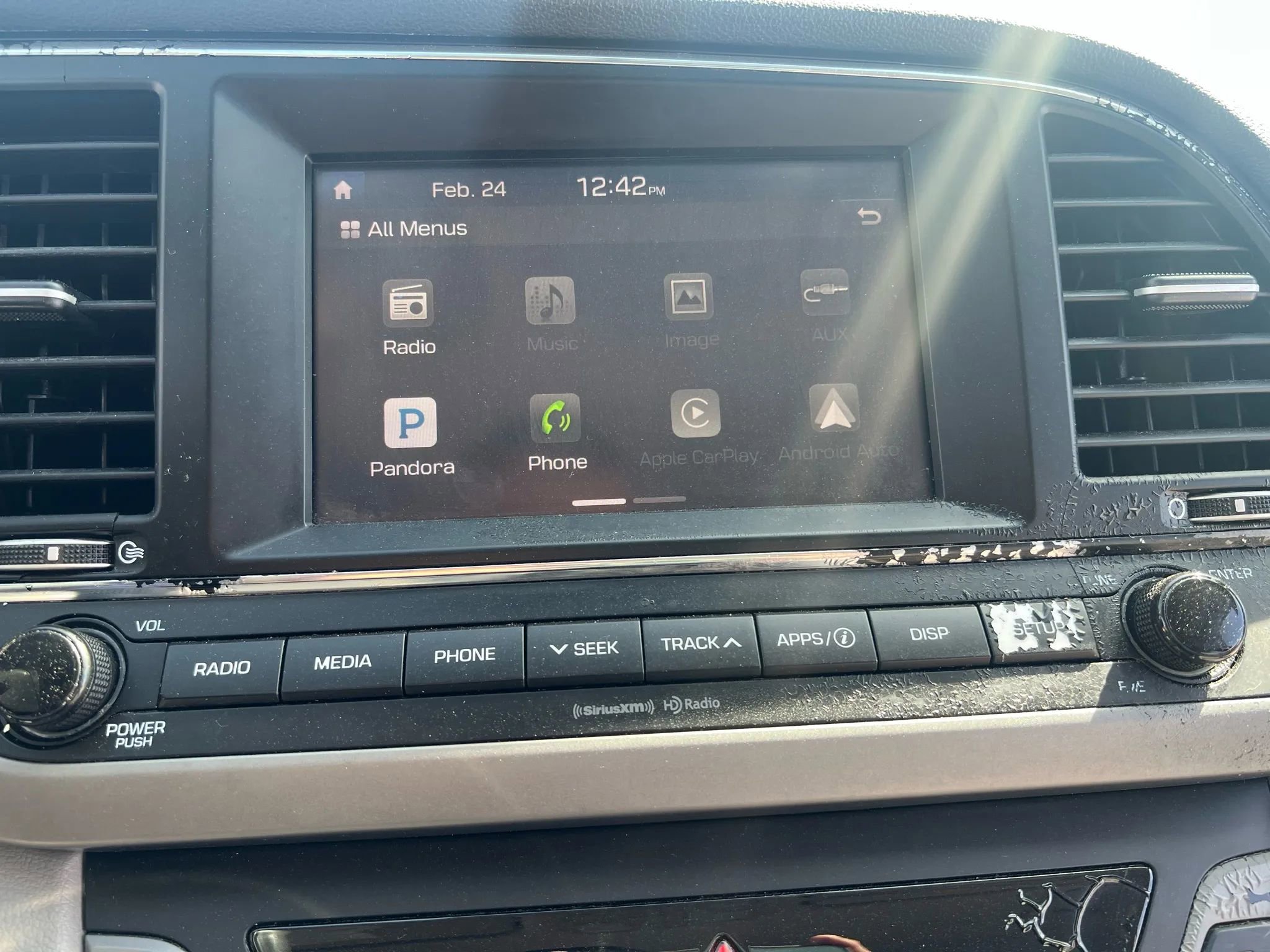 Used 2017 Hyundai Elantra SE image 16