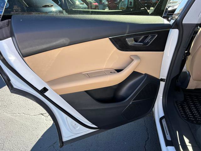 Used 2019 Audi Q8 Premium Plus w/ Premium Plus image 11