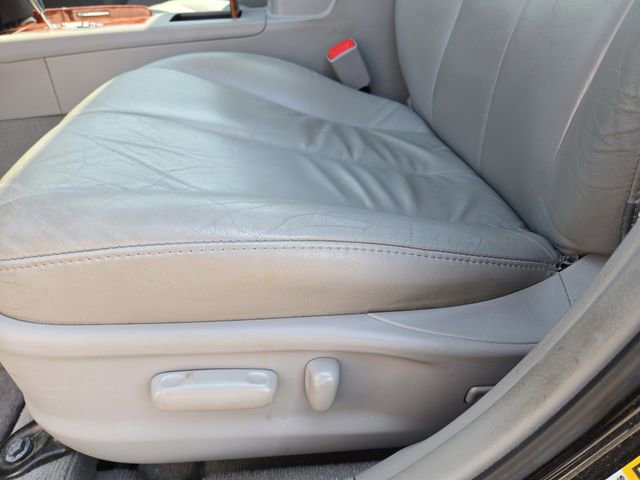 Used 2011 Toyota Camry XLE w/ XLE Extra-Value Pkg #2 FWD image 24