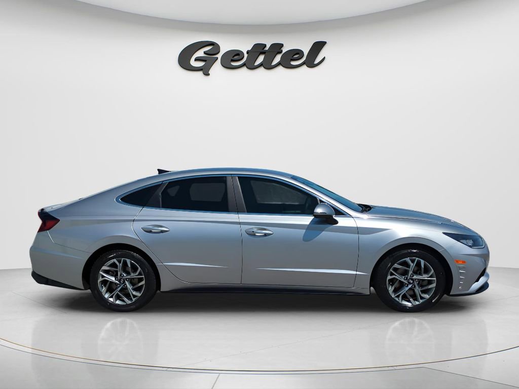 Used 2020 Hyundai Sonata SEL w/ Cargo Package FWD image 3