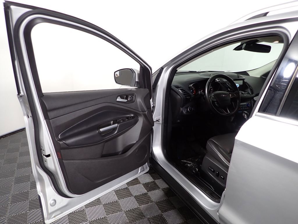 Used 2019 Ford Escape Titanium AWD/4WD image 23
