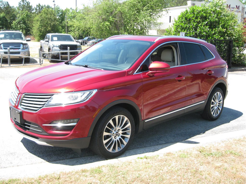 Used 2018 Lincoln MKC Reserve FWD image 3
