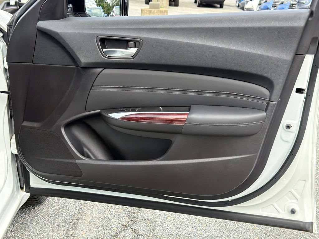 Used 2015 Acura TLX FWD image 18
