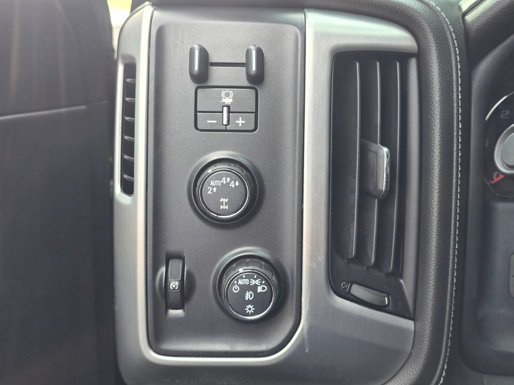Used 2018 GMC Sierra 1500 SLT AWD/4WD image 24