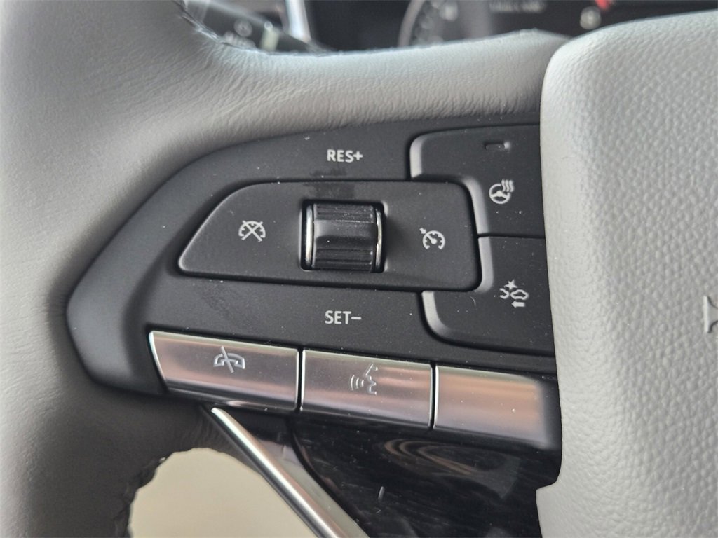 Used 2025 Cadillac XT6 Premium Luxury image 35