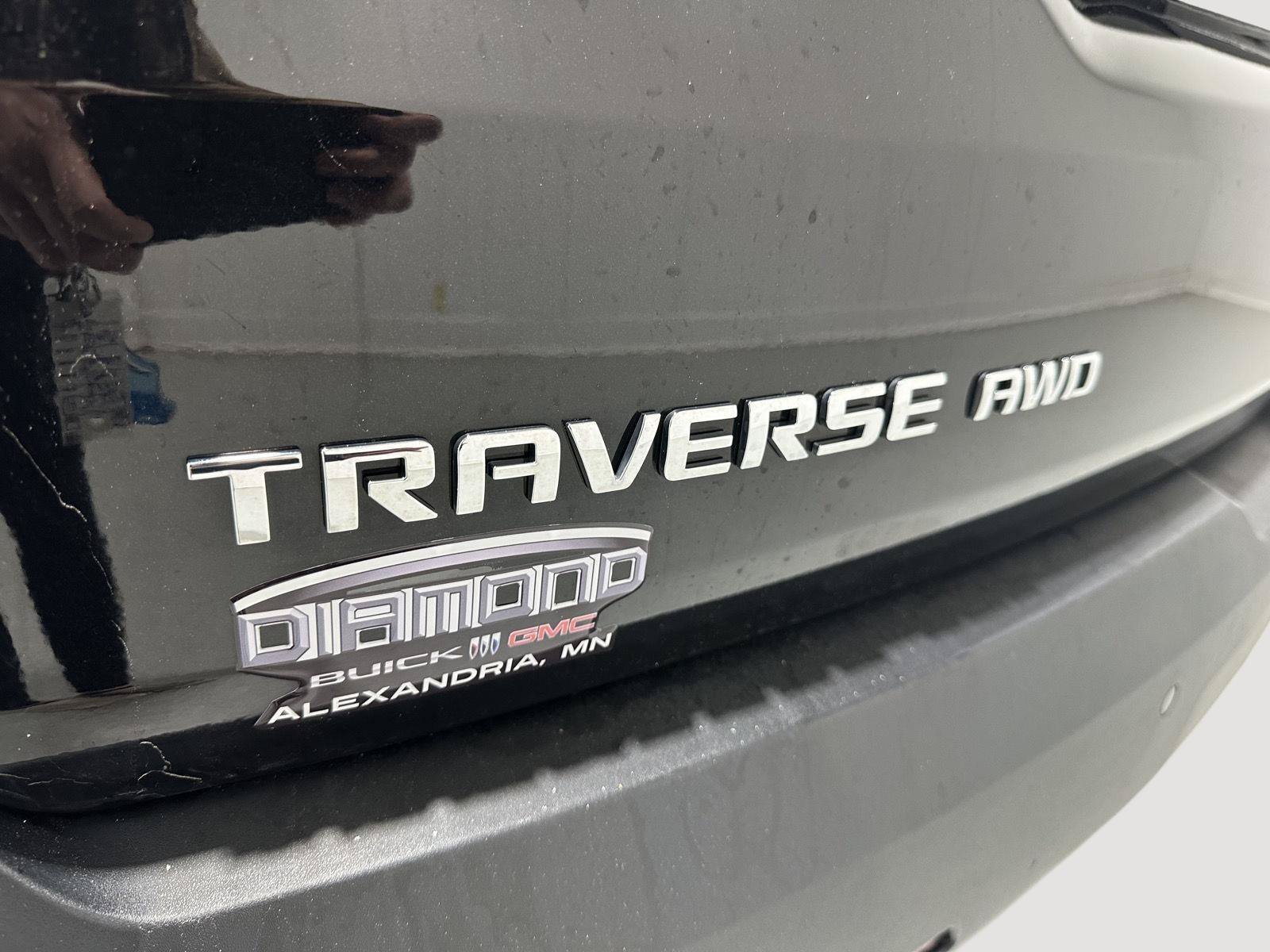 Used 2022 Chevrolet Traverse LT w/ LPO, Floor Liner Package AWD/4WD image 27