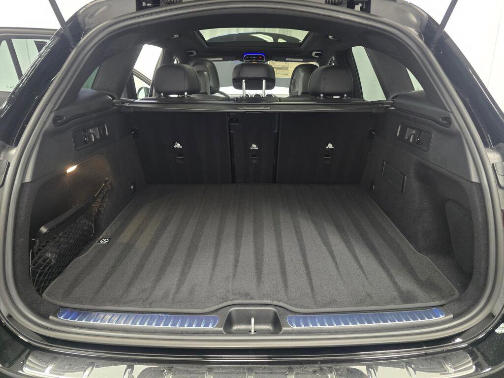 New 2026 Mercedes-Benz GLC 300 4MATIC image 11