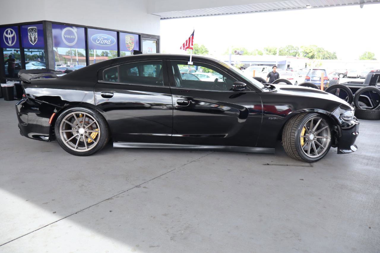 Used 2016 Dodge Charger SRT w/ Harman/Kardon Audio Group RWD image 6
