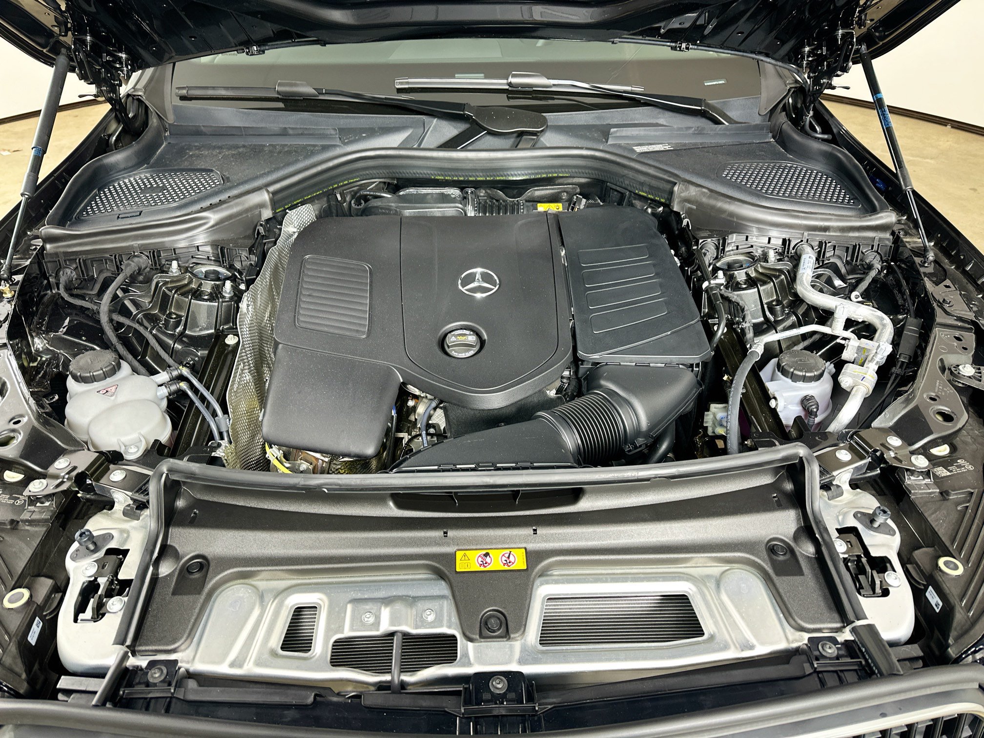 Used 2026 Mercedes-Benz GLC 300 4MATIC image 37