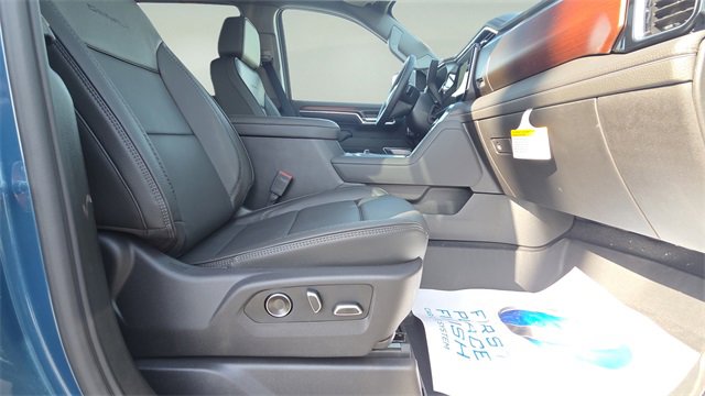 New 2026 GMC Sierra 3500 Denali w/ Denali Reserve Package image 15