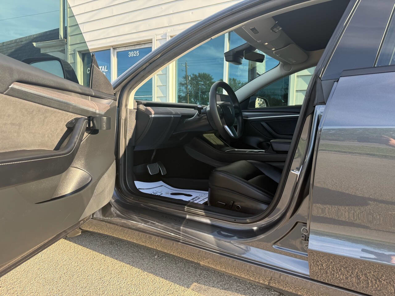 Used 2022 Tesla Model 3 Long Range AWD/4WD image 7