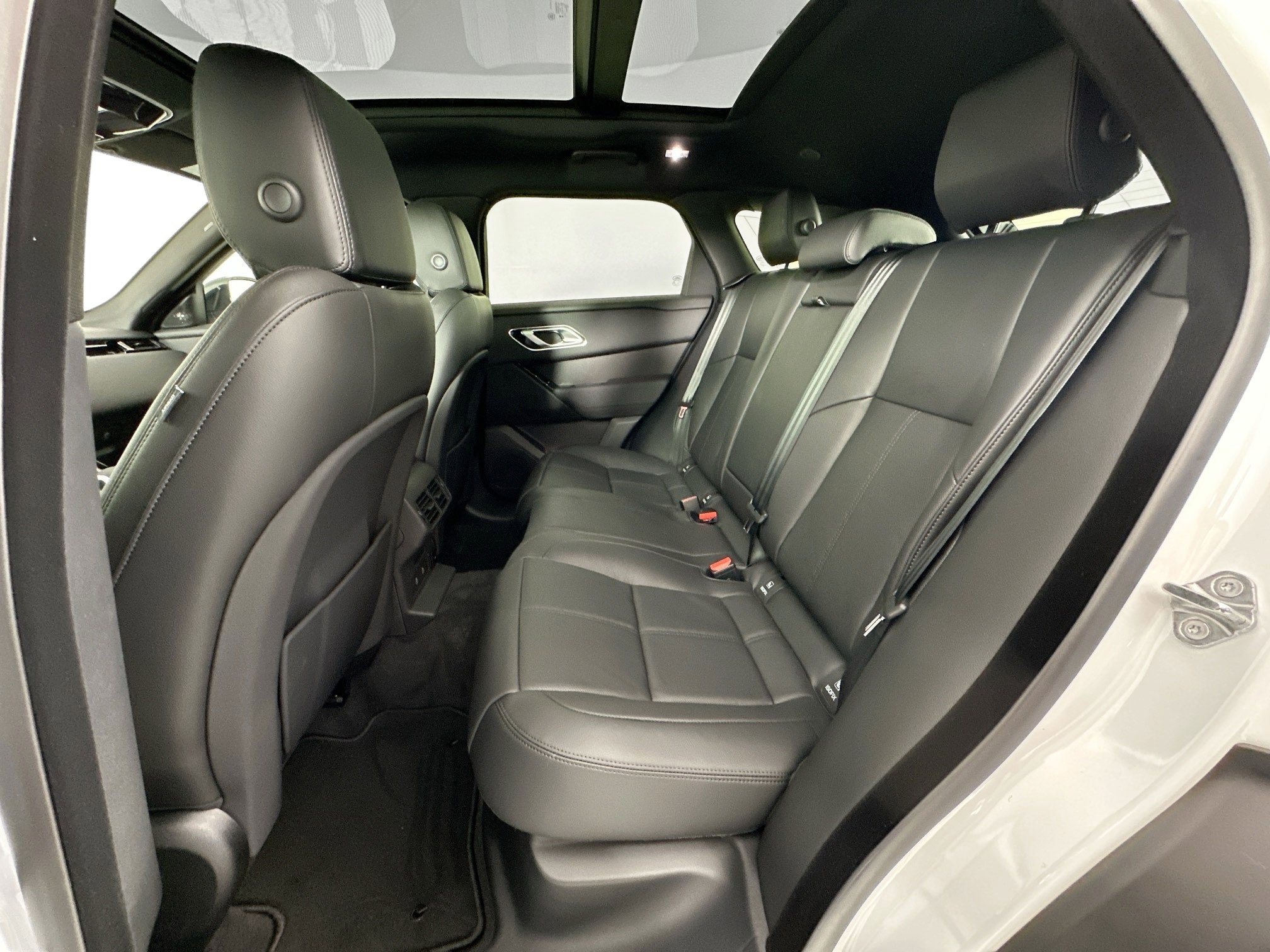 Used 2026 Land Rover Range Rover Velar S image 23