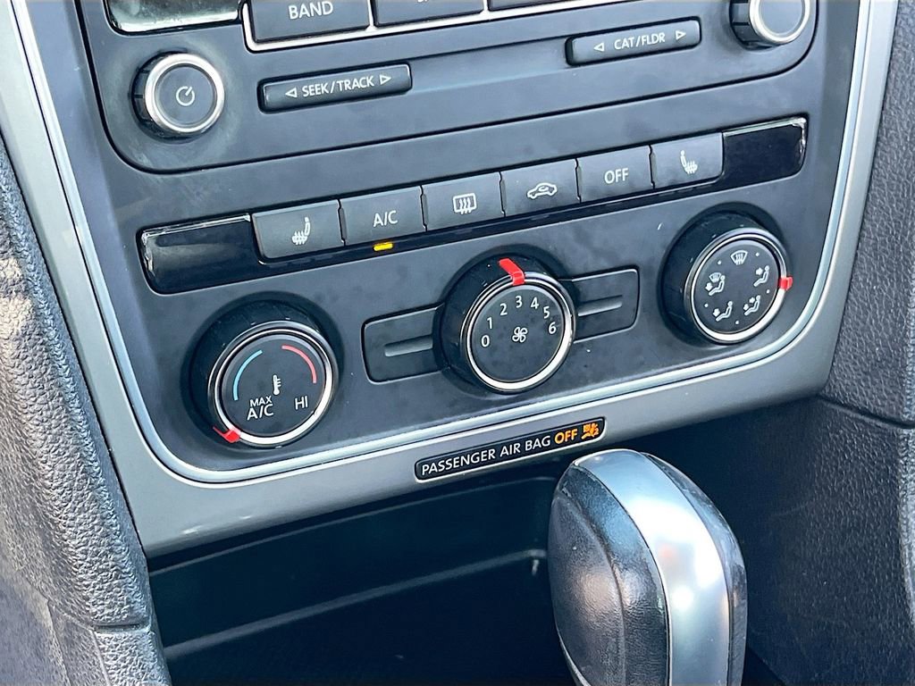 Used 2015 Volkswagen Passat 1.8T Wolfsburg Edition image 14